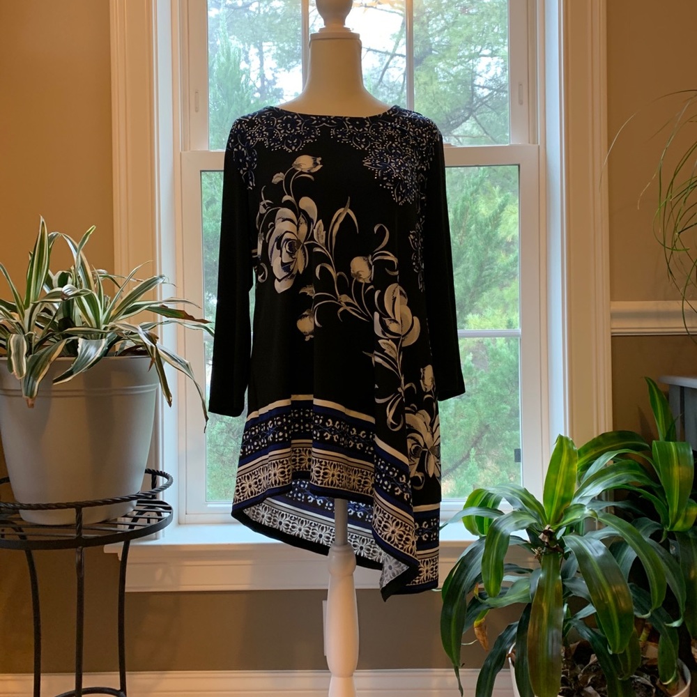 Asymmetrical dress with silver beads